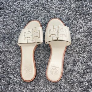 Size 7 authentic Tory Burch sandals.